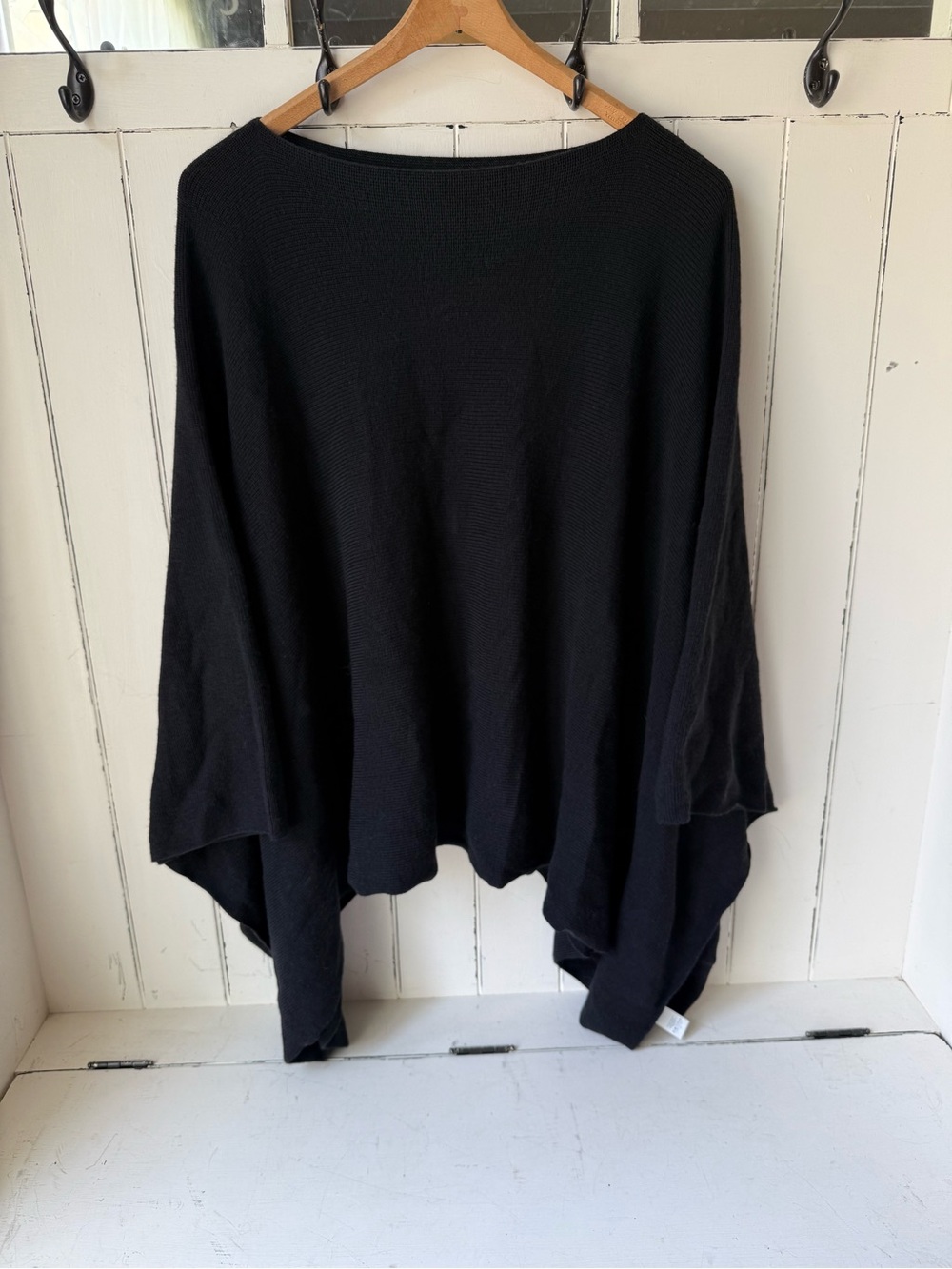 Lululemon 100% Merino Wool Knit Poncho Wrap Oversized Black Cape One Size OS